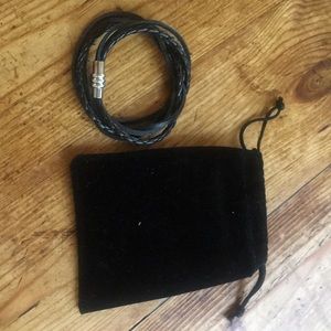 Leather wrap bracelet. Unisex